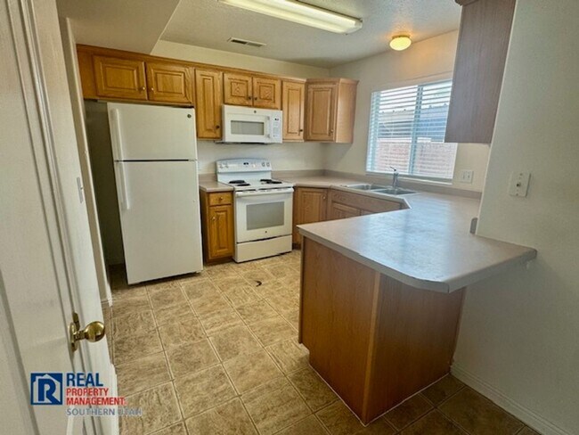 Foto del edificio - Parkside Townhomes
