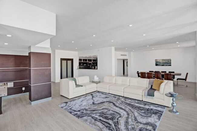 Foto del edificio - 4001 S Ocean Dr