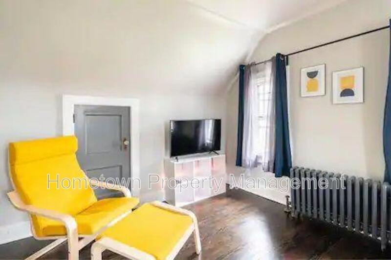 Foto principal - 348 E Derry Rd