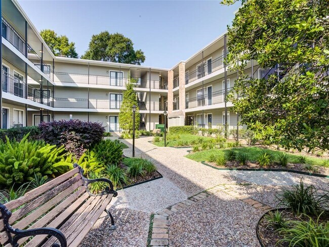 Foto del edificio - 2825 Bellefontaine Blvd