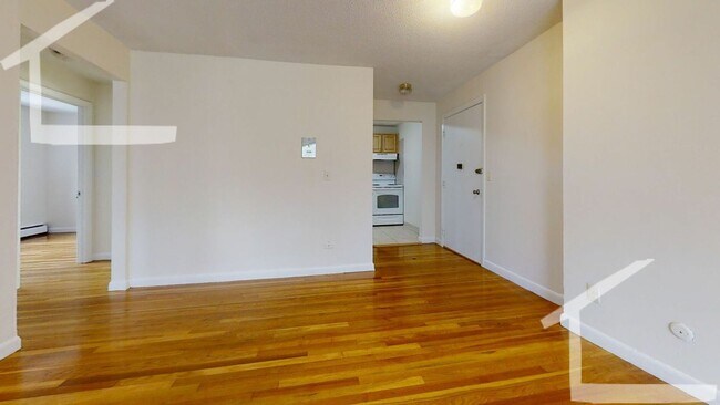 Foto del edificio - Spacious & Sunny 1BR apartment NO BROKER FEE