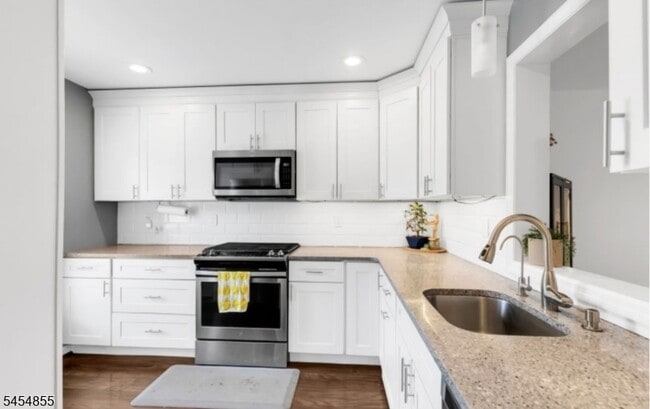 Building Photo - 278 Penns Way