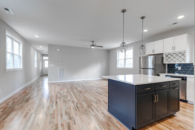 Foto del edificio - 313 W 26th St