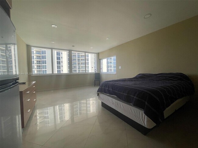 Building Photo - 19201 Collins Ave