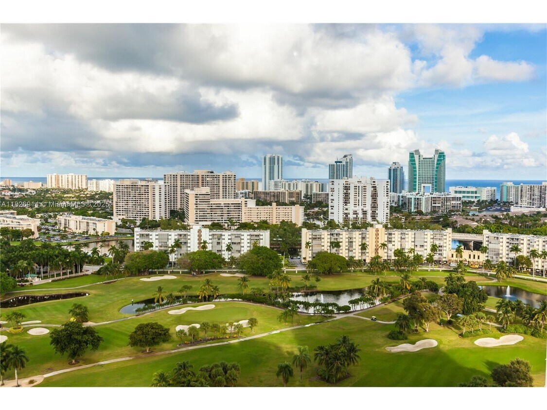 Primary Photo - 1745 E Hallandale Beach Blvd