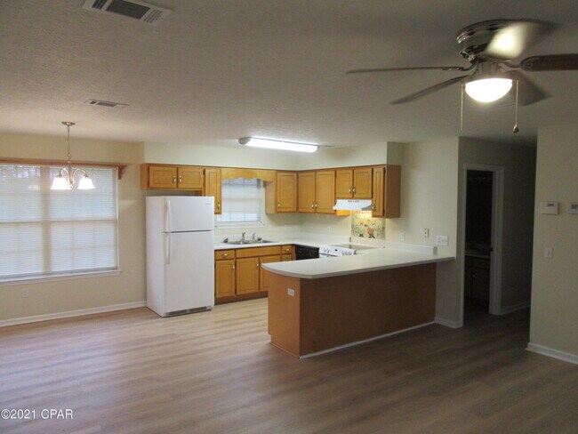 Building Photo - 14322 Bonnie Girls Way