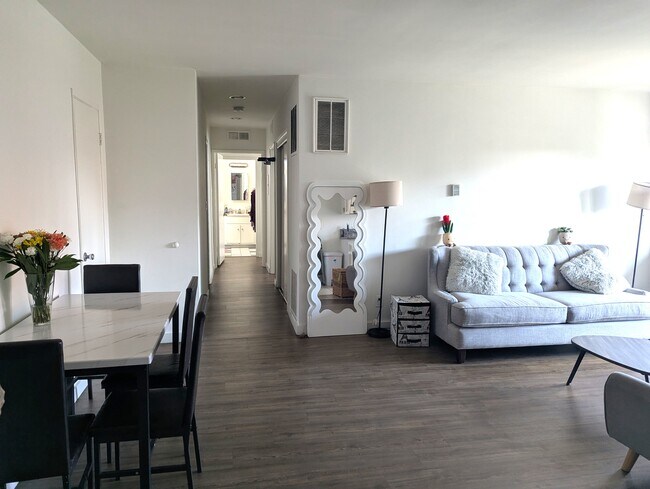 Foto del edificio - 1533 Hi Point St