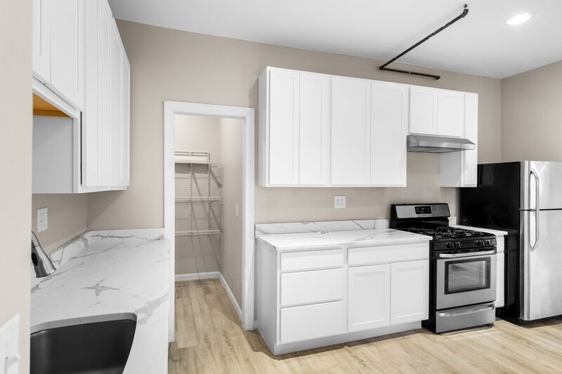 Foto principal - 905 Ackerman Ave