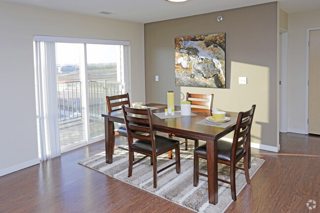 Tres habitaciones - Área de comedor - Legacy Heights