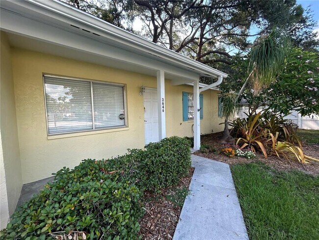 Foto del edificio - 3646 Radnor Pl