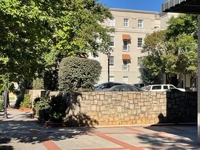 Building Photo - 100 W Court St