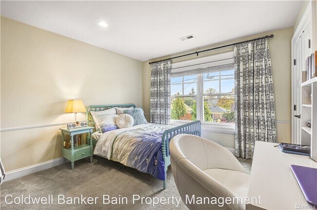 Foto del edificio - 5 br, 4 bath House - 1870 McGilvra Blvd. E.