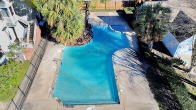 Building Photo - 14550 Fonmeadow Dr