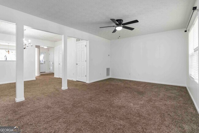 Foto del edificio - 3535 Waldrop Trail