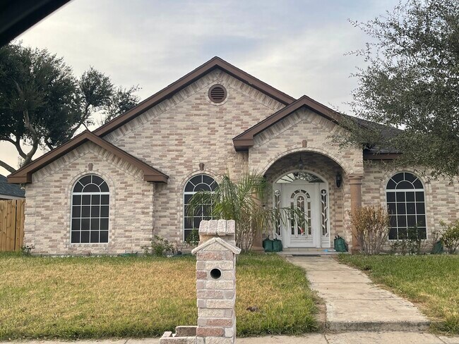 Foto del edificio - 2018 E 19th St