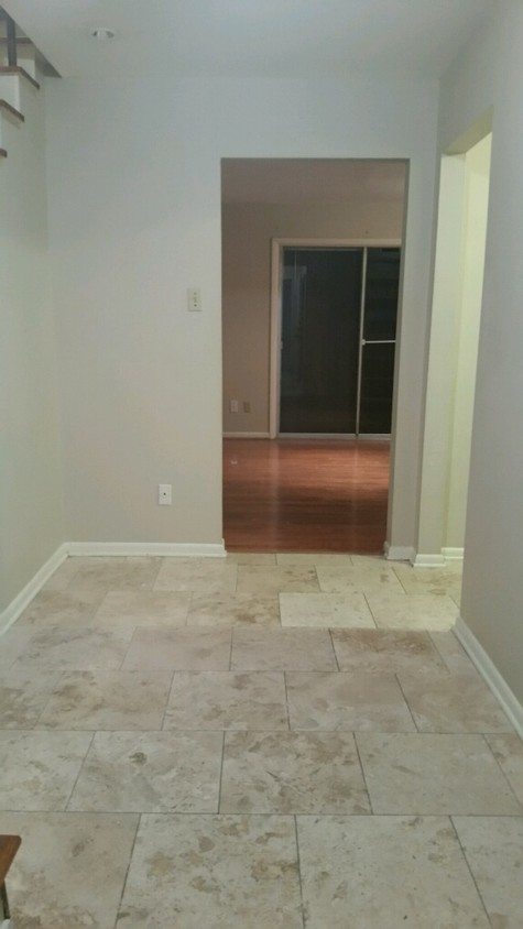 Primary Photo - 5123 Del Monte Dr