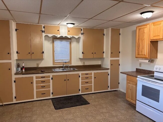 Foto del edificio - 1125 E Broadway St