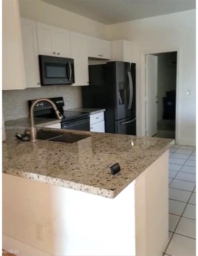 3 br, 2.5 bath House 3786 San Simeon Cir House Rental in Weston, FL