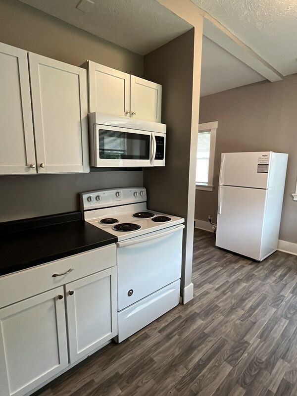 Building Photo - 2314 Holdrege St