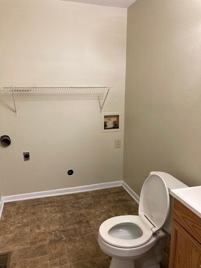 Foto del edificio - 1121 Cambridge Ct