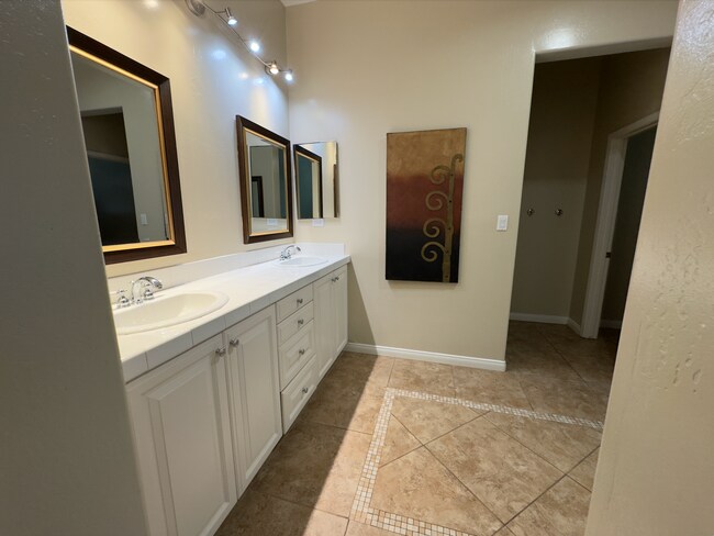 Foto del edificio - 5313 Pelican Hill Dr