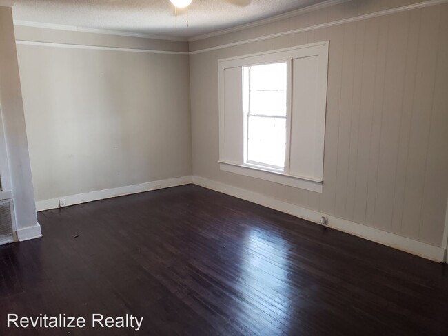 Building Photo - 5 br, 2 bath House - 1807 Jones Ave