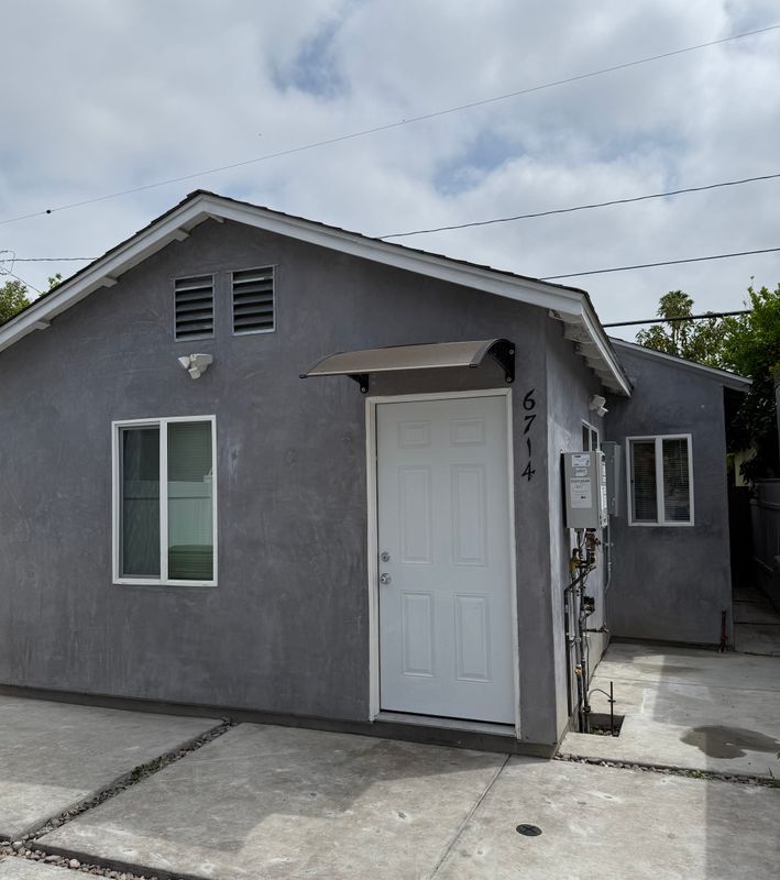 Foto principal - 6714 Etiwanda Ave