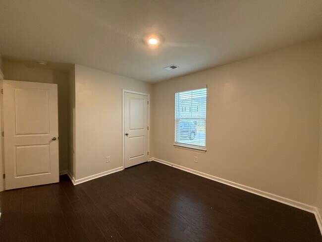 Foto del edificio - 4 Bedroom 2 Bathroom Home located in Greeneville, TN