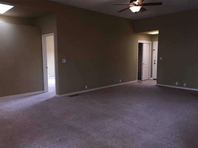 Foto del edificio - 11833 Kings Canyon Pl SE