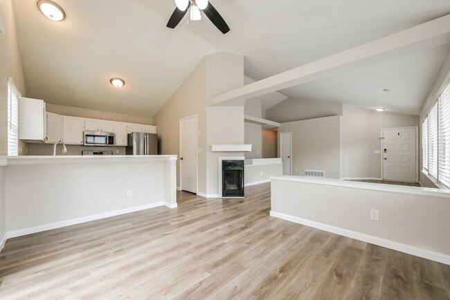 Building Photo - 7165 Routt St