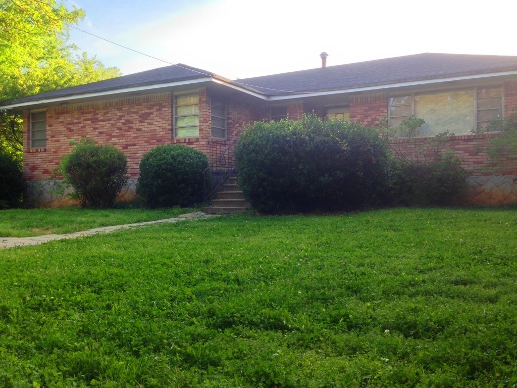 Photo - 529 S Hairston Rd (Stone Mountain, GA)