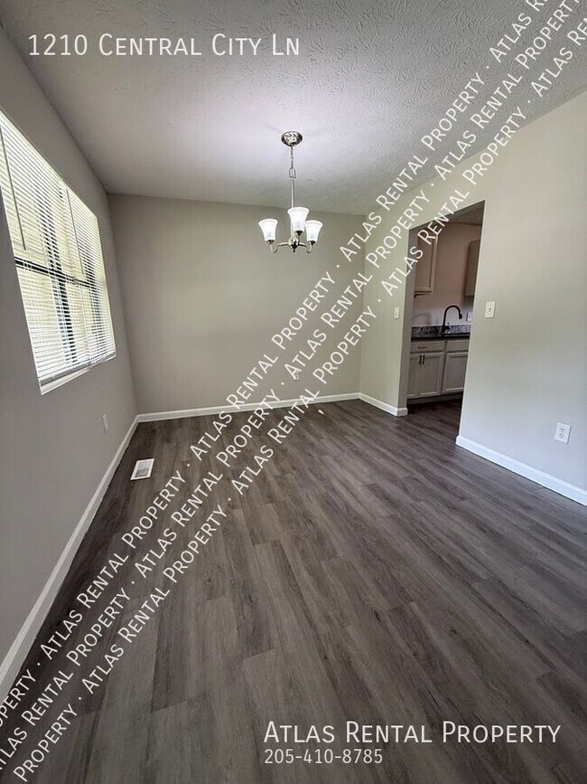 Foto del edificio - 1210 Central City Ln