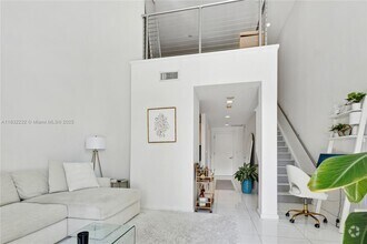 Building Photo - 1050 Brickell Ave