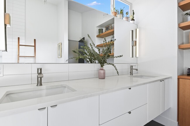 Foto del edificio - 2824 SE 18th Ave