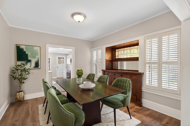 Building Photo - 4 Bedroom Uptown Luxury Meets Historic Charm!