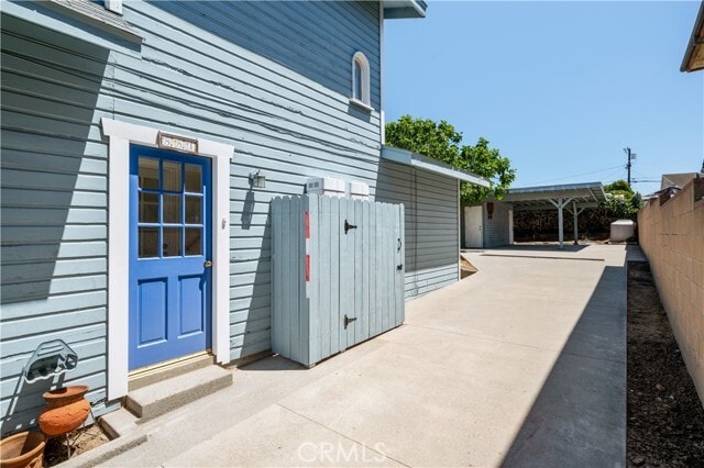 Building Photo - 881 W Upland Ave