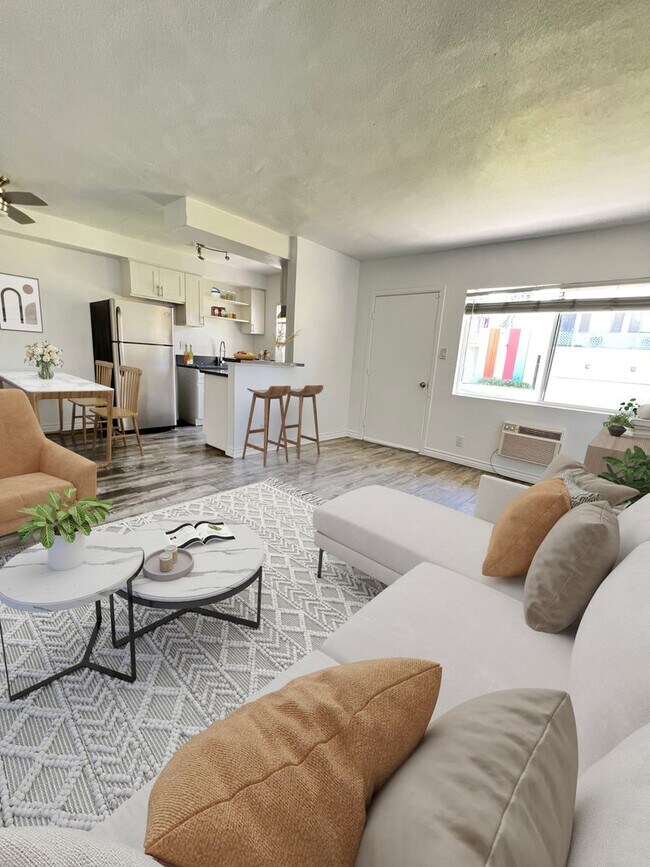 Interior Photo - Alhambra Gardens