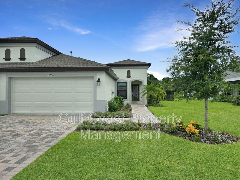 Primary Photo - 12554 Oak Hill Way