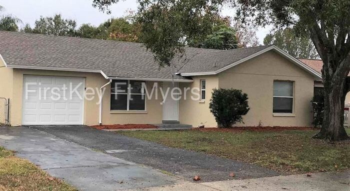 Foto principal - 7142 Jenner Ave