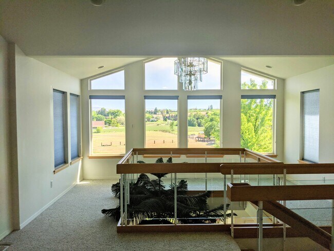 Building Photo - 10205 Orchard Ave