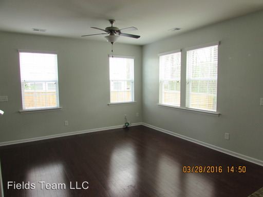 Building Photo - 134 Dream St