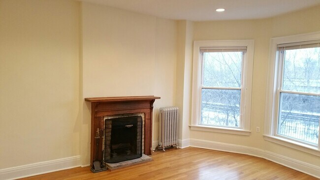 Building Photo - 1308 Sherman Ave