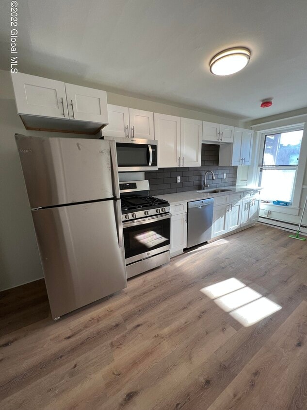 10 Madison Pl Unit 4, Albany, NY 12202 Room for Rent in Albany, NY