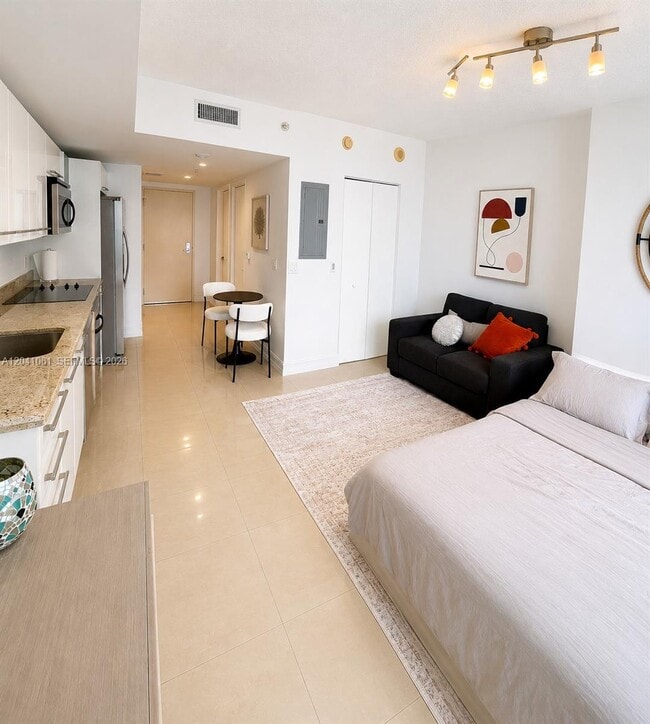 Foto del edificio - 185 SW 7th St