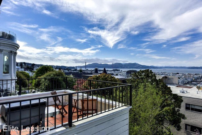 Building Photo - 3 br, 2.5 bath House - 2234 Vallejo Street