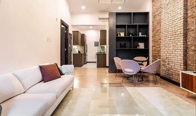 Foto del edificio - 121 E 37th St