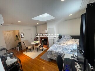 Building Photo - 254 Newbury St