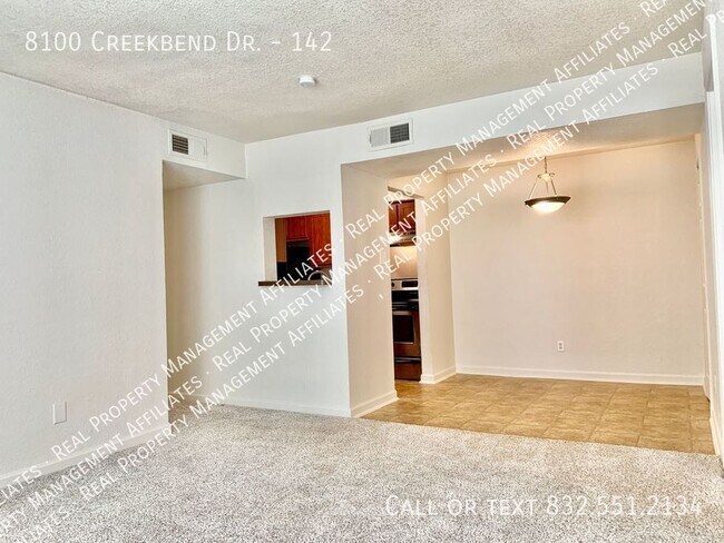 Building Photo - 8100 Creekbend Dr