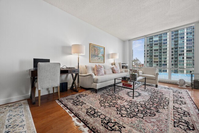 Foto del edificio - 20 Newport Pkwy