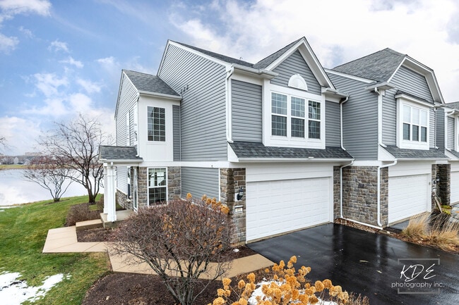 Building Photo - 651 Hawley Dr